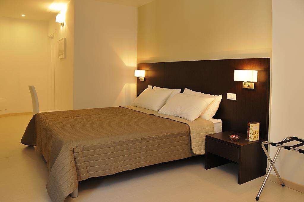 Le Stanze Sul Corso Bed & Breakfast Pescara Ruang foto